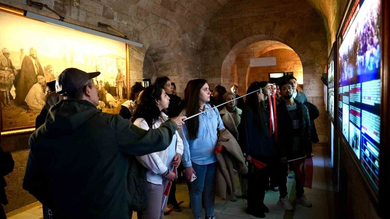 Şehitkamil’den Cumhuriyetin 102. Yılında 'Ankara Çıkarması' — Gençler Anıtkabir ve TBMM’yi Ziyaret Etti