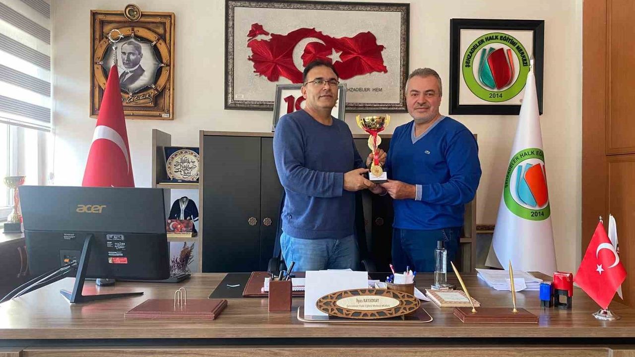 Şehzadeler Halk Eğitimi Merkezi, Saruhanlı'daki Muaythai Şampiyonasında Takım Şampiyonu