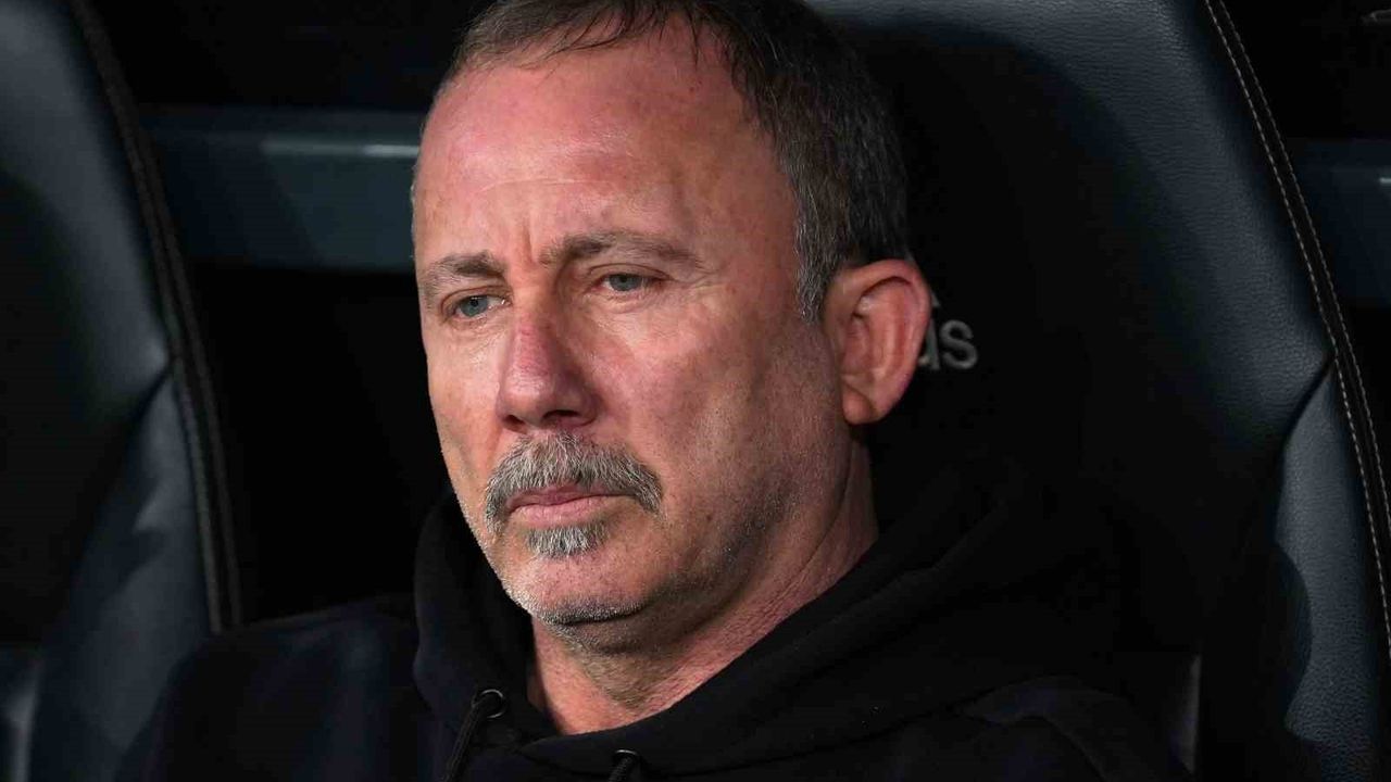 Sergen Yalçın, Beşiktaş'ta İkinci Döneminde İlk 10 Maçta Geride Kaldı