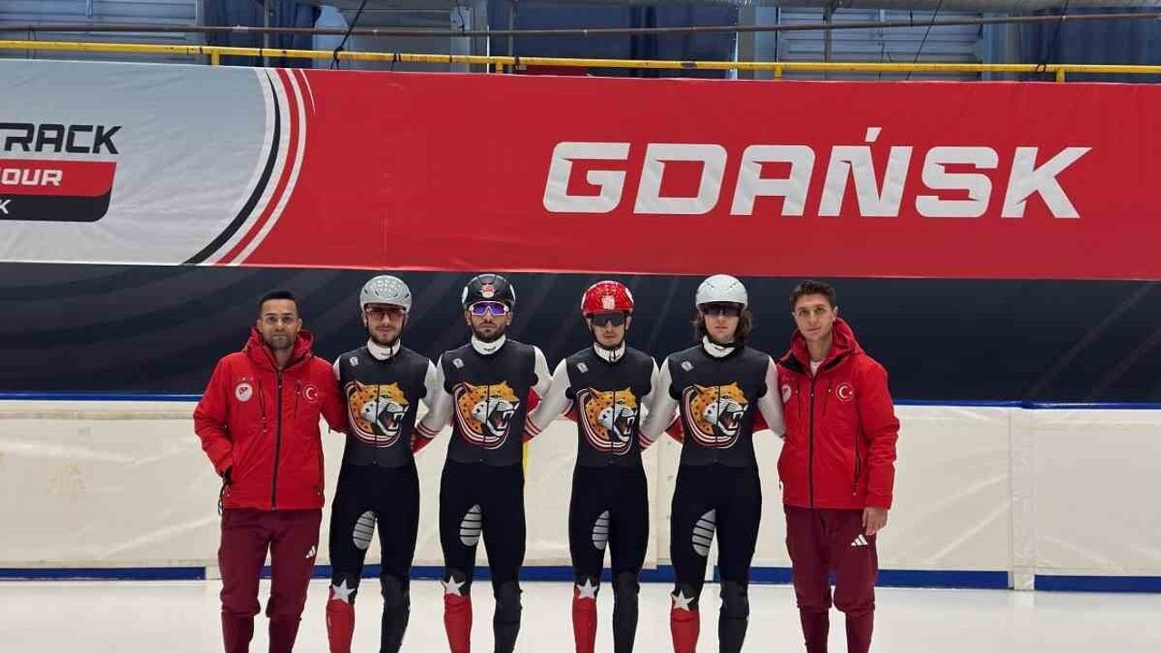 Short Track Bayrak Milli Takımı Polonya'da Dünya Kupası'nda İlk Kez Yarı Finale Kaldı