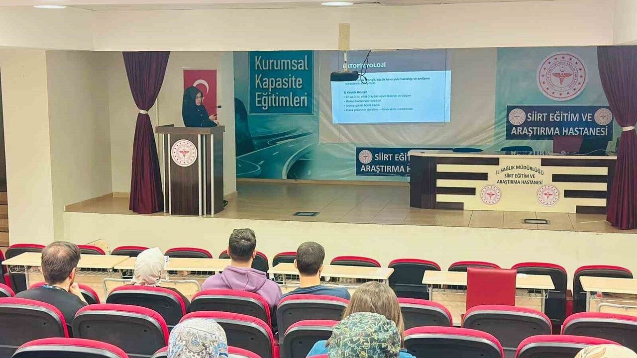 Siirt Eğitim ve Araştırma Hastanesi'nde Personellere Yönelik KOAH Eğitimi