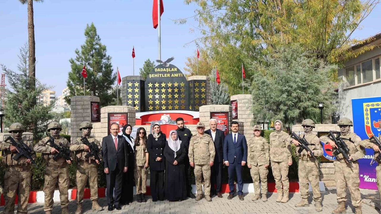Siirt’te 2012 helikopter kazasında şehit olan 17 asker dualarla anıldı
