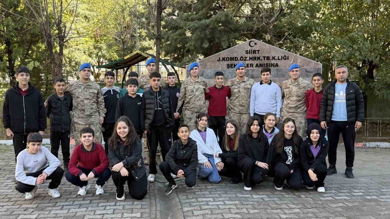 Siirt'te Halide Kutkualp Ortaokulu Şehitler Çeşmesi Jandarma Komando Özel Harekat Taburunca Onarılarak Yeniden Açıldı