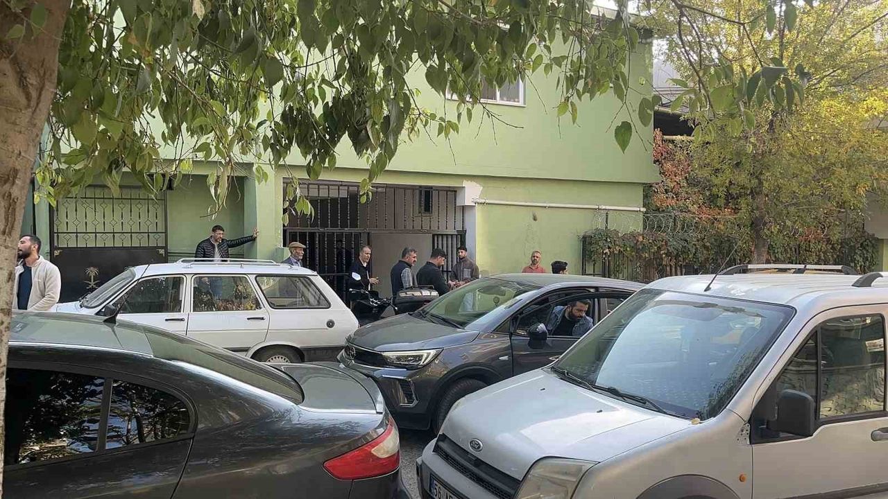 Siirtli milli güreşçi Evin Demirhan'ın babası Şemsettin Demirhan vefat etti