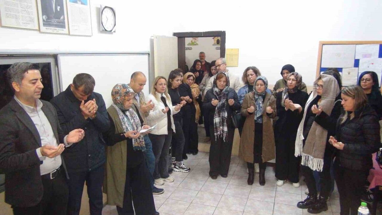 Silifke'de trafik kazasında yaşamını yitiren öğretmen Gülşen Tınas okulunda anıldı