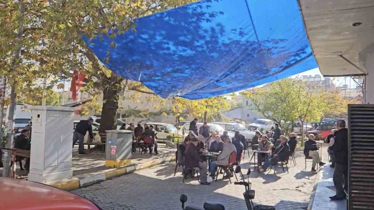 Sındırgı'da peş peşe depremler: 4.0 ve 4.4 büyüklüğünde