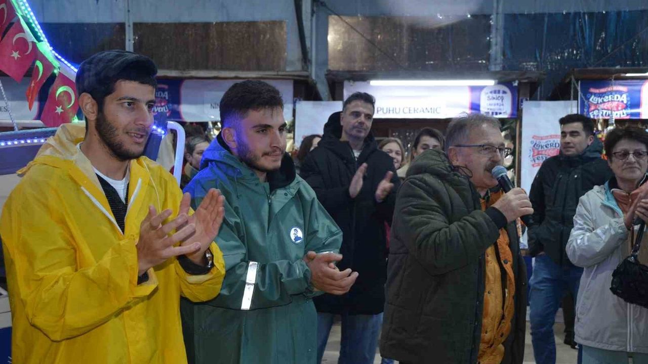 Sinop'ta 6. Lakerda Festivali'nde geleneksel Helesa yürüyüşü düzenlendi