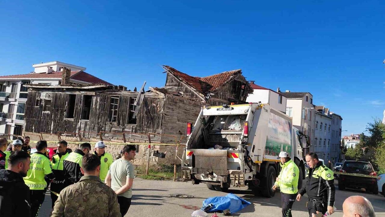 Sinop'ta çöp kamyonunun çarptığı 66 yaşındaki kadın yaşamını yitirdi