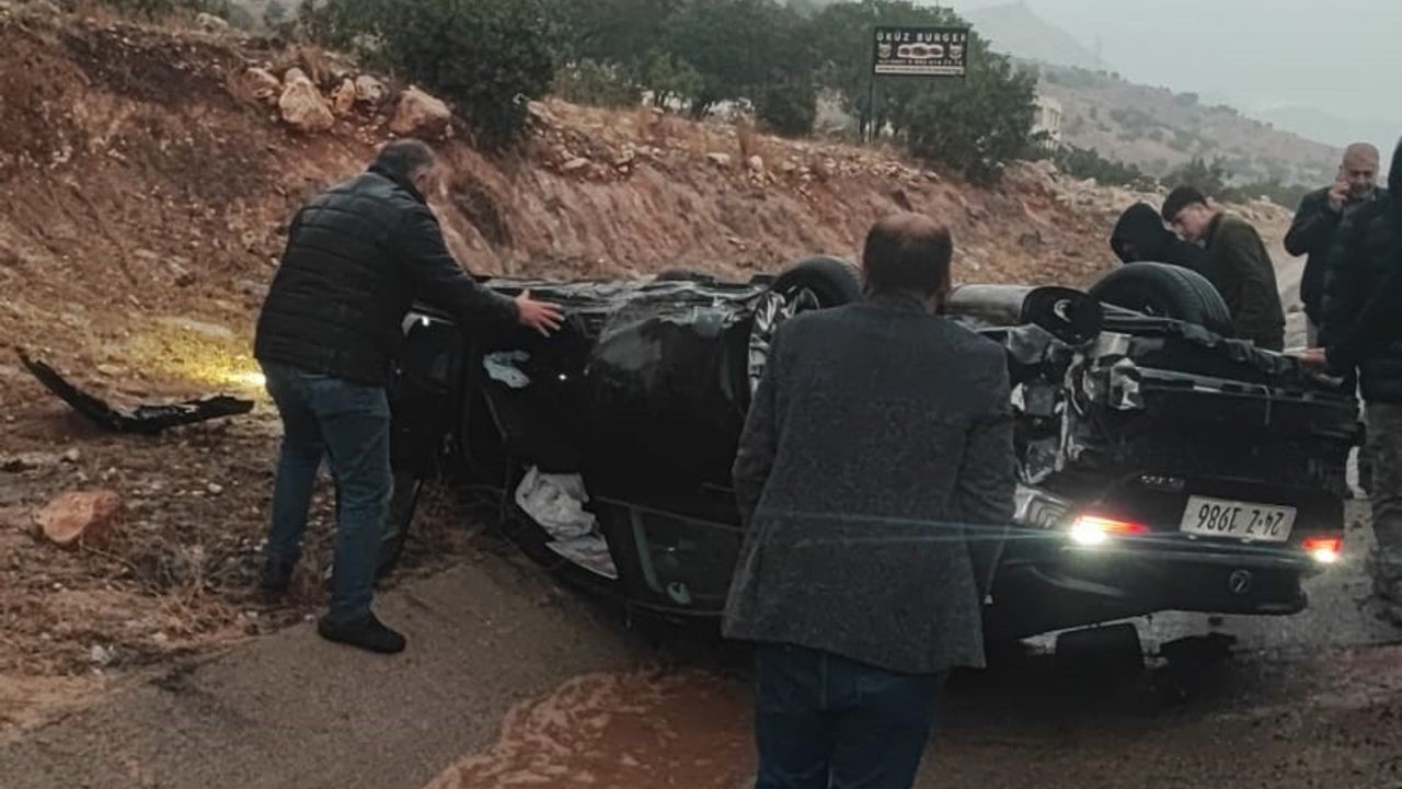 Şırnak-Cizre Karayolunda Otomobil Takla Attı: 2 Kişi Yaralandı