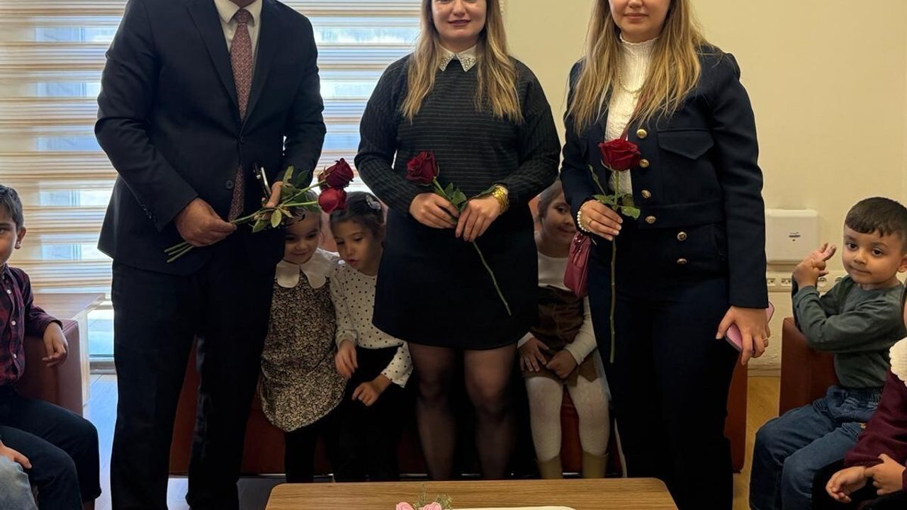 Şırnak Şerafettin Elçi Havalimanı'nda 24 Kasım Öğretmenler Günü etkinliği