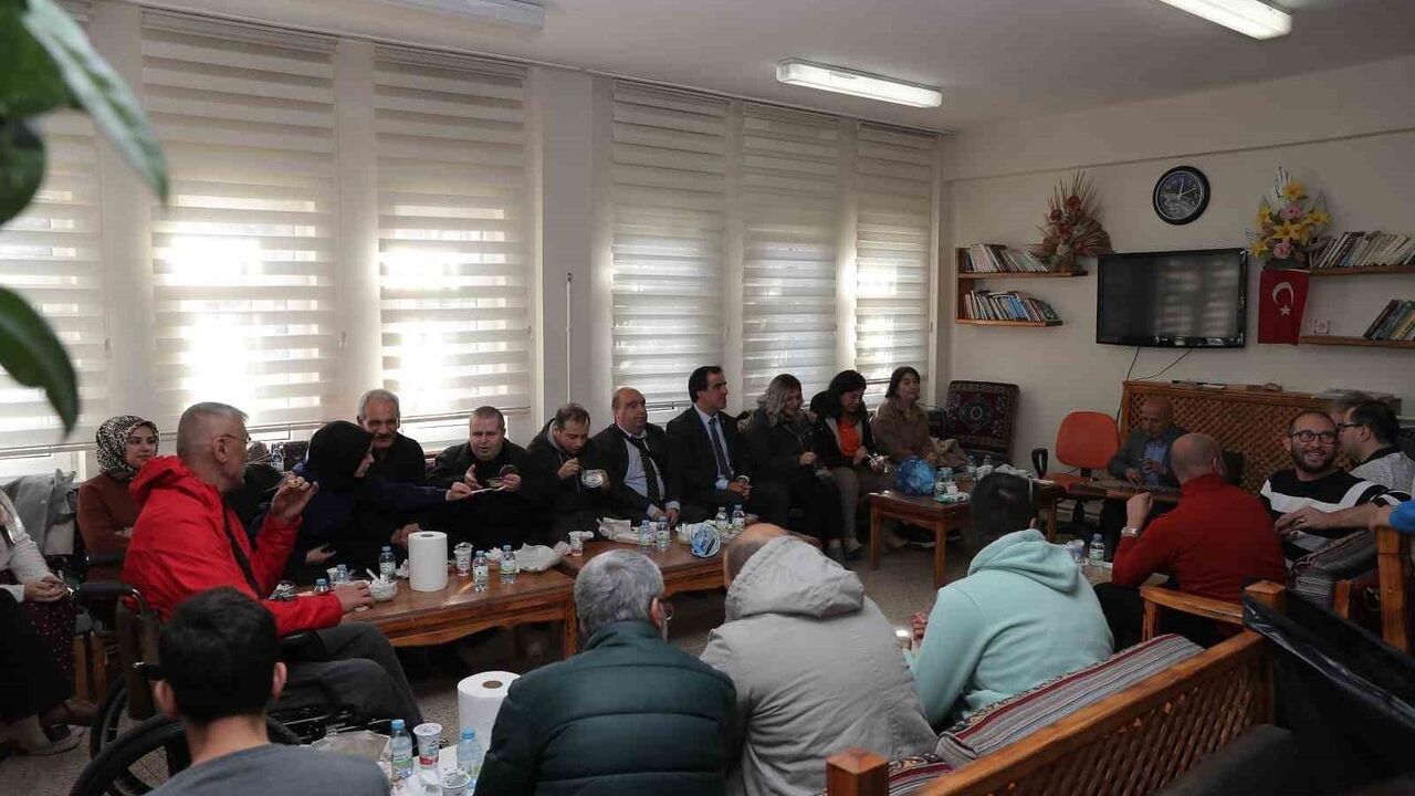 Sivas'ta EKPSS kursu yeniden açıldı: Engelli bireylerin kamuya erişimi destekleniyor