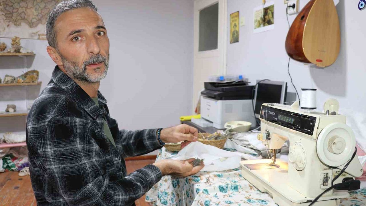 Sivaslı jeoloji mühendisi doğal minerallerle elektromanyetik alanı azaltan yastık geliştirdi