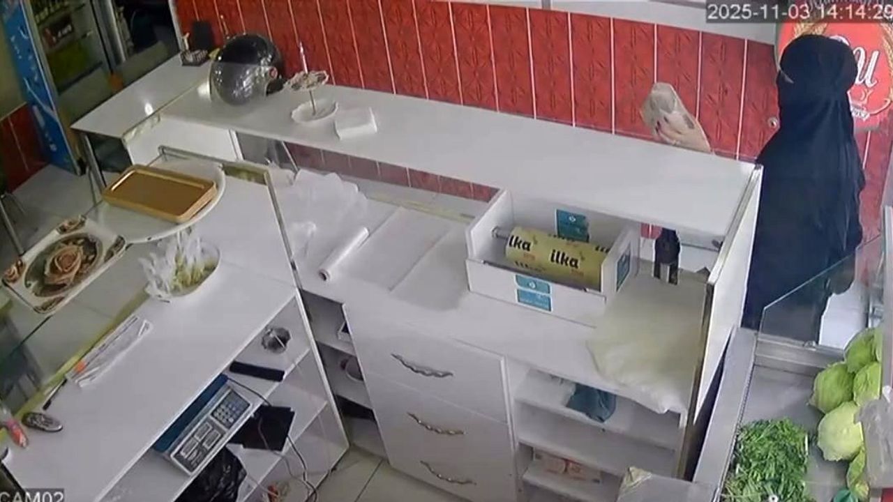 Siverek’te çiğköfteci tezgahtan sadaka kutusu çalındı; güvenlik kamerası kaydetti