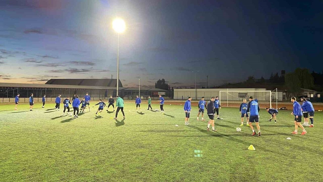 Söğütspor, Kahraman Kazan Belediyespor Maçı Öncesi Hazırlıklarını Tamamladı