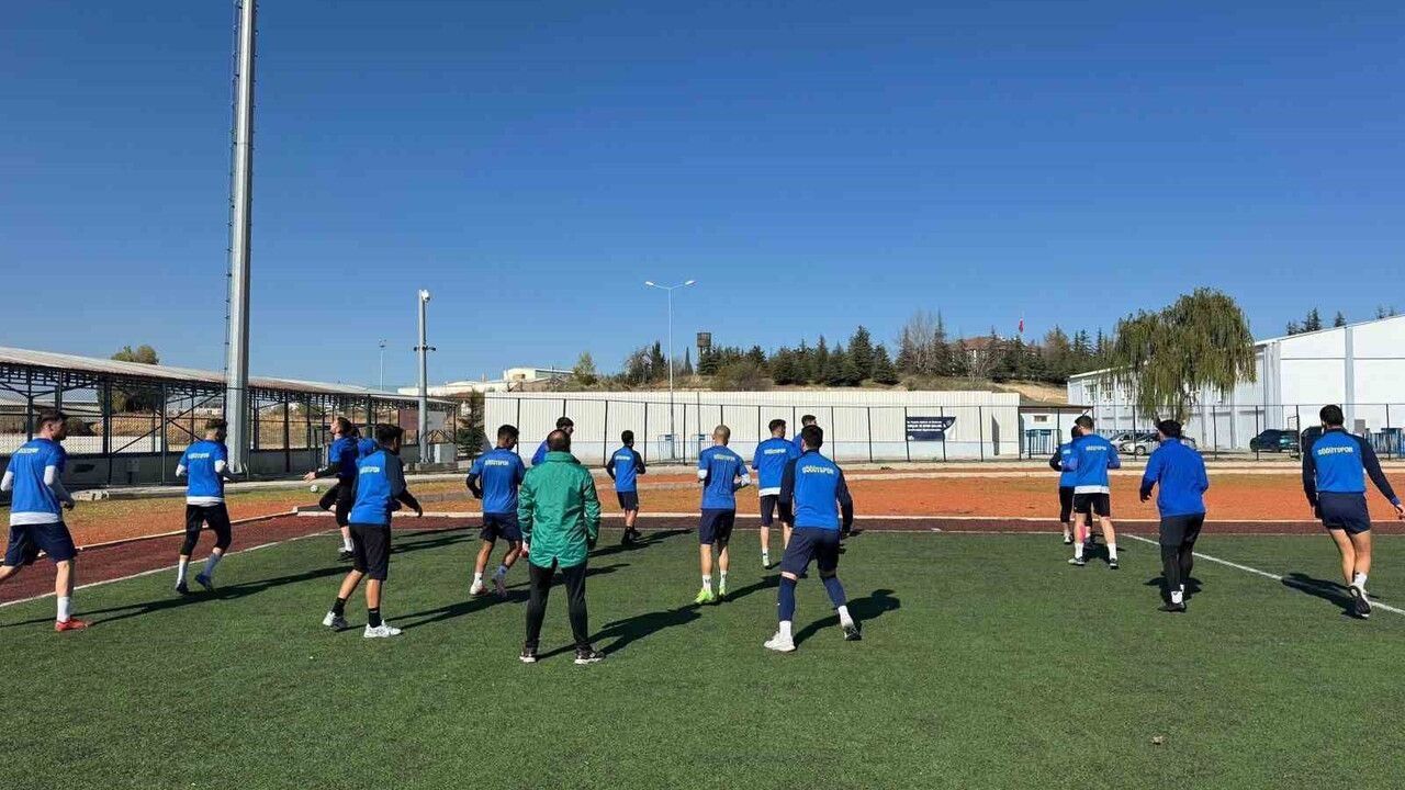 Söğütspor, Yalovaspor Karşılaşması Öncesi Hazırlıklarını Tamamladı