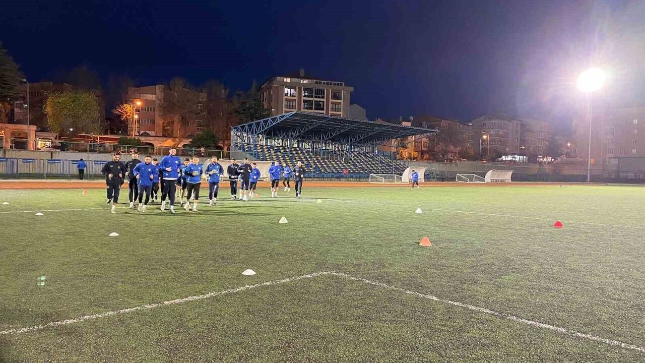 Söğütspor, Yalovaspor maçının hazırlıklarını sürdürüyor