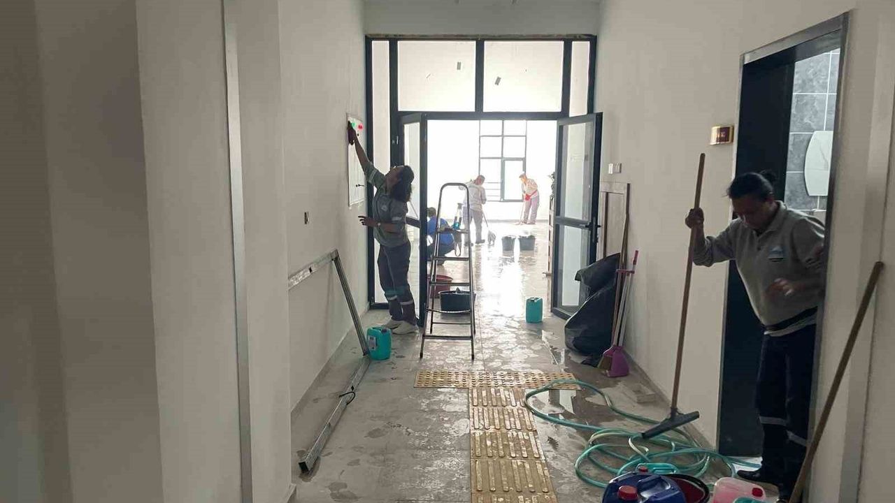 Söke'de Yeni Kaymakamlık Binasında Son Hazırlıklar