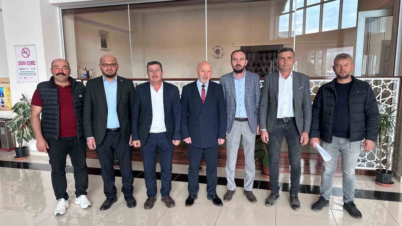 Şuhut Köy Muhtarları İGM Üyelerine Altyapı ve Yol Taleplerini İletti