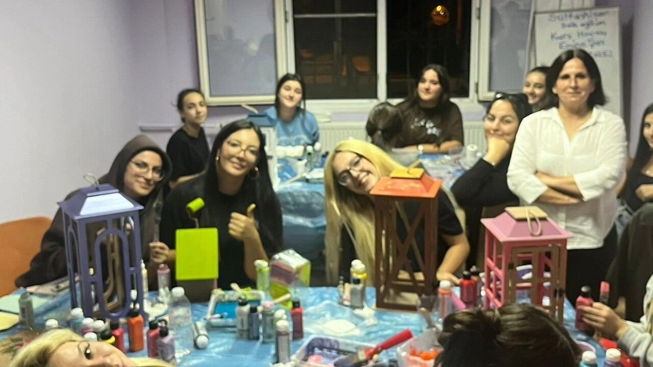 Sultanhisar Yurdu'nda El Sanatları Kursu: Öğrenciler Yeteneklerini Keşfediyor