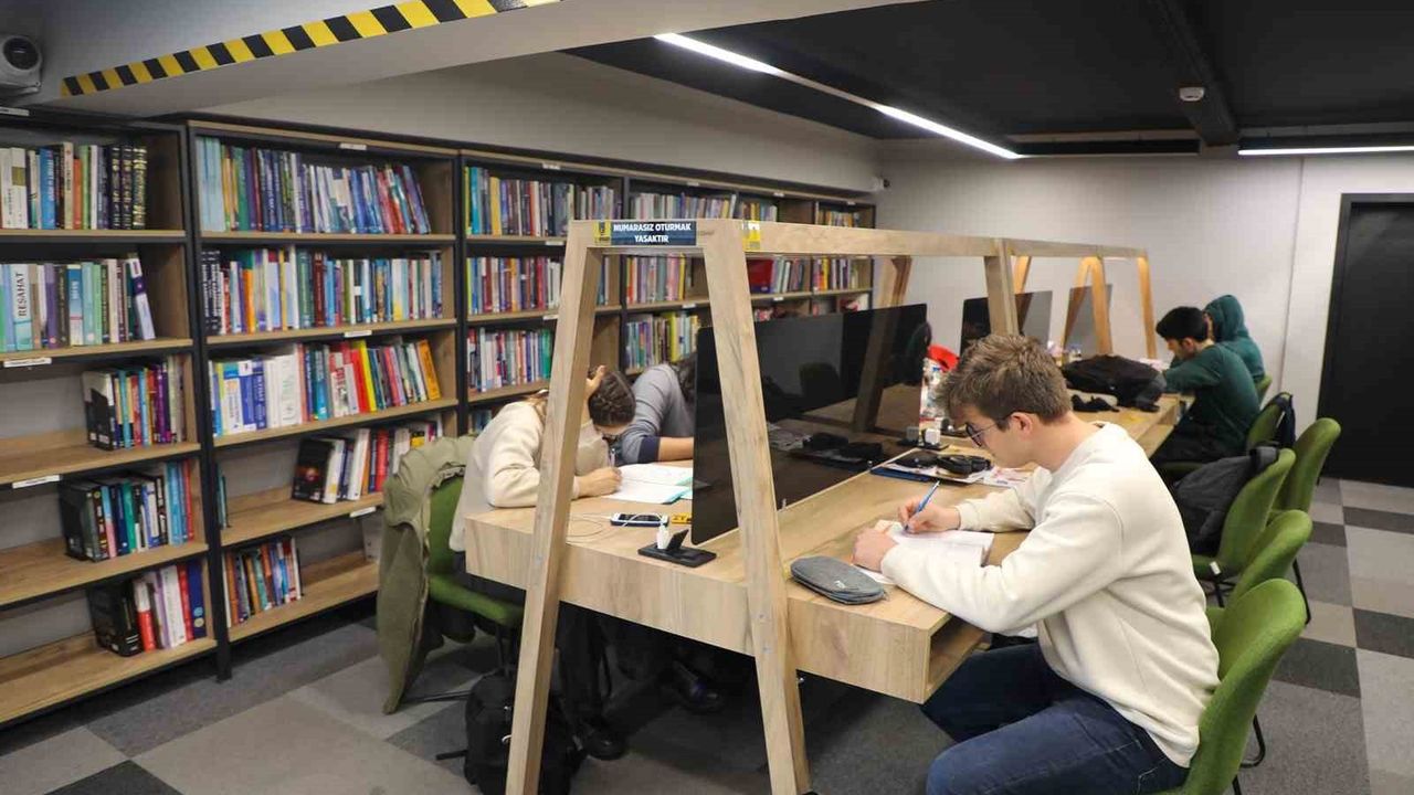 Talas 7/24 Kütüphane 5 yılda 1 milyondan fazla ziyaretçi ağırladı