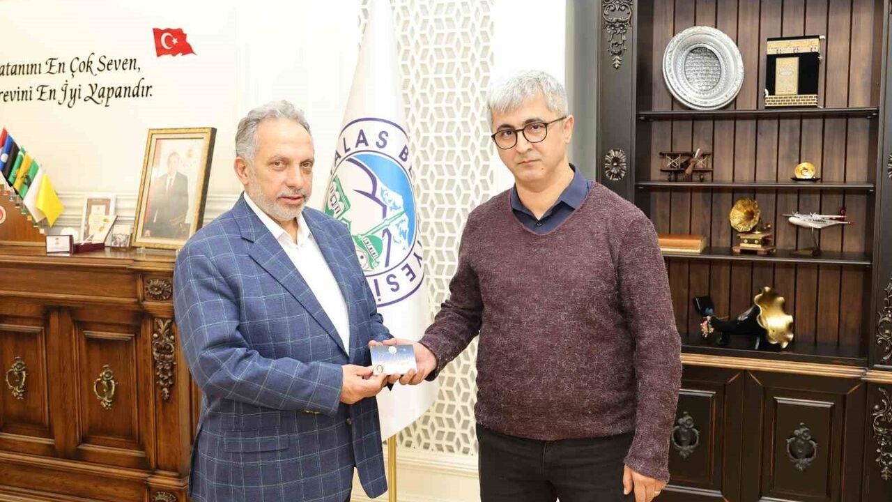 Talas Belediyesi'nin 'Mavi Boncuklu Cemil Baba' Belgeseli Talas'ın Kültürel Hafızasını Güçlendirdi