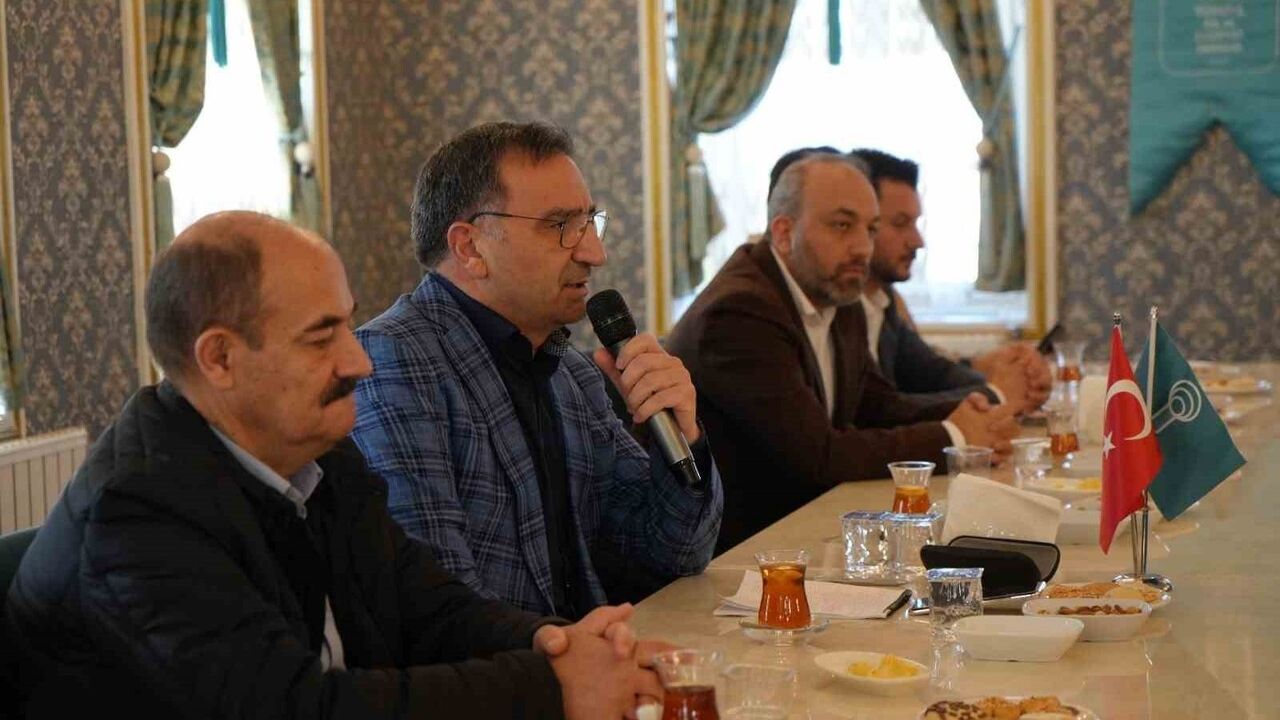 TDED Erzurum Şubesi, "En Başarılı İkinci Şube" Ödülüyle 2025 Değerlendirme Toplantısını Müceldili Konağı’nda Yaptı
