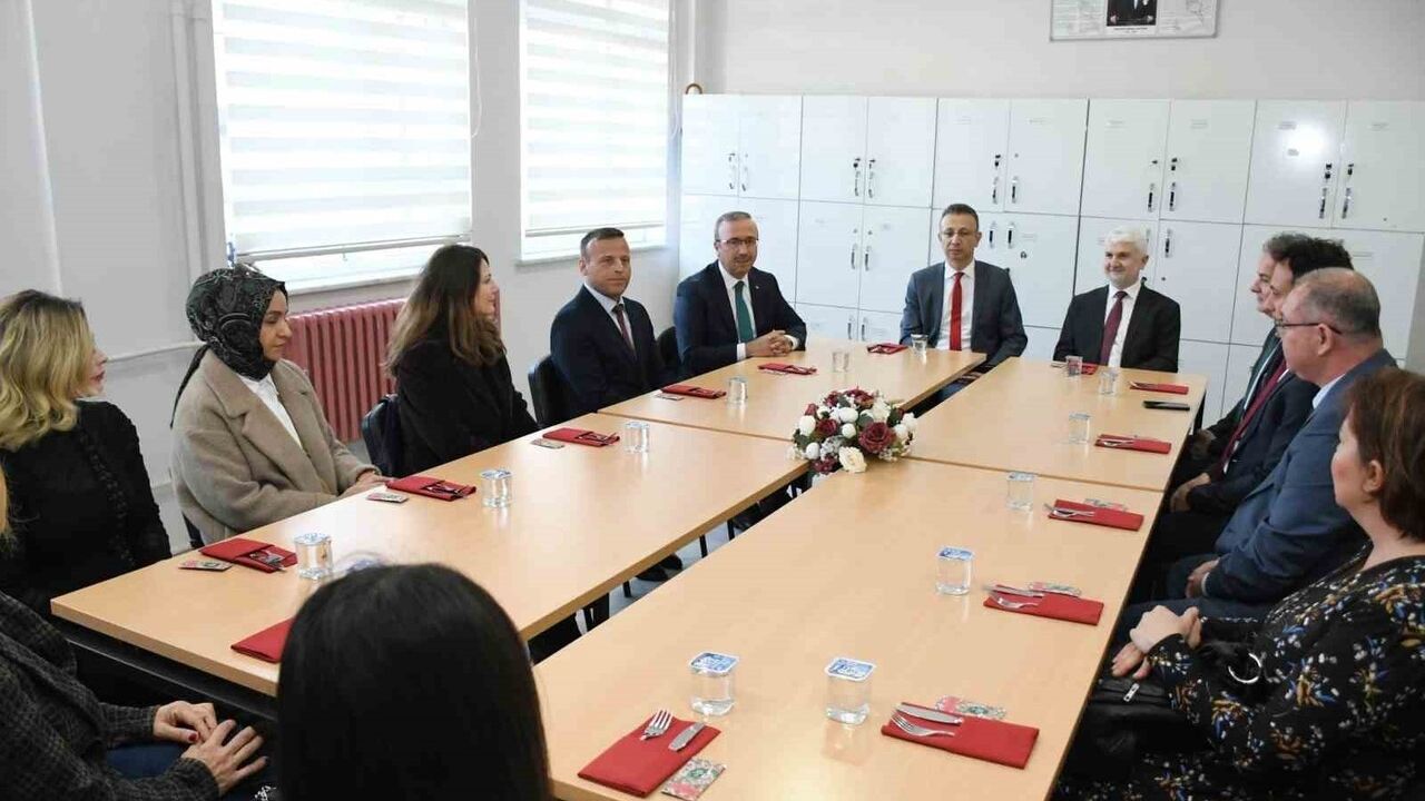 TEI, Eti Maden İşletmeleri İlkokulu'na Yeni Zekâ Atölyesi Kurdu