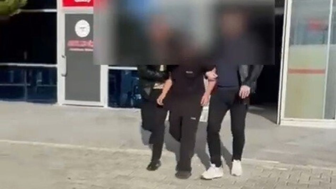 Tekirdağ'da Kur'an-ı Kerim ile Türk bayrağını yakmaya çalışan şüpheli gözaltına alındı