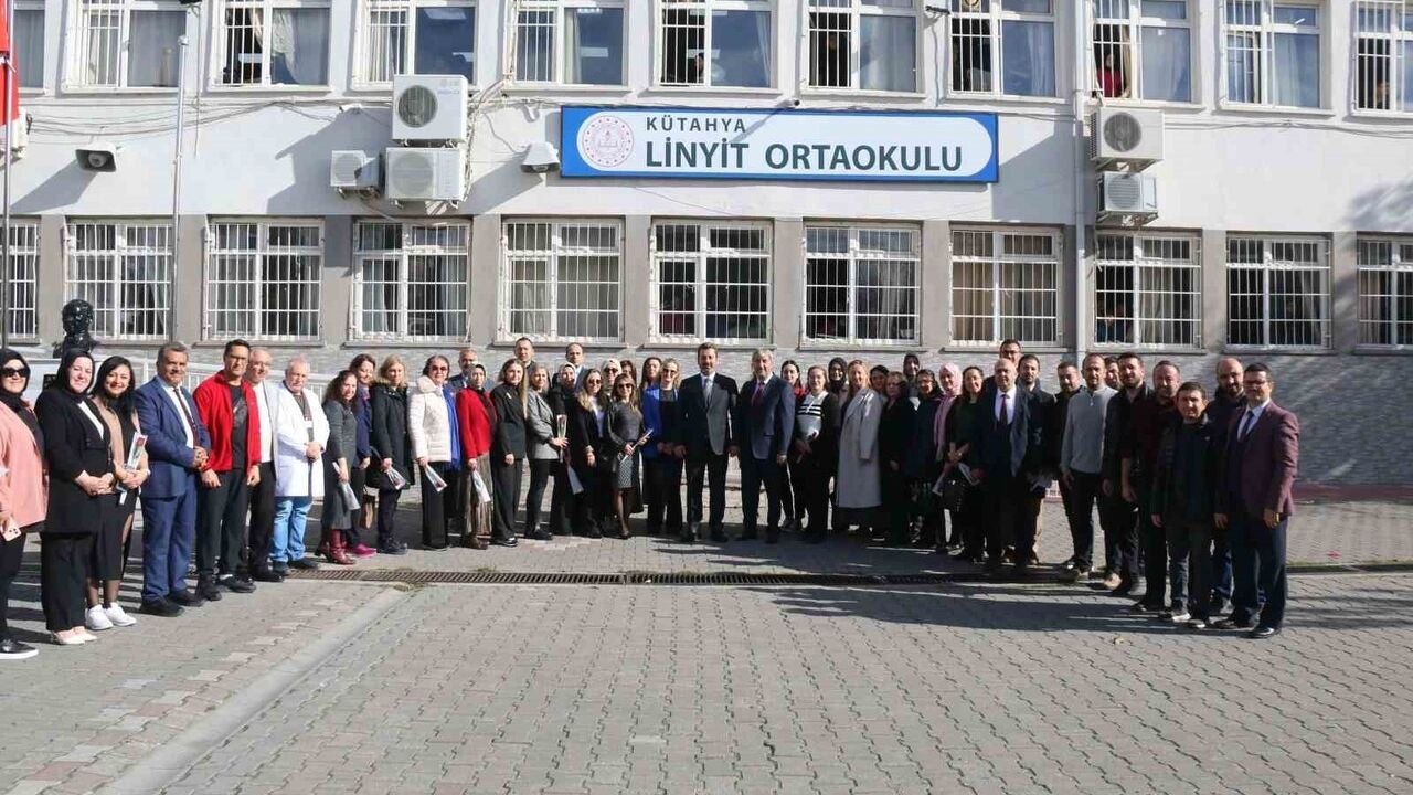 Temel Eğitim Genel Müdürü Ebubekir Sıddık Savaşçı Kütahya’da MEBİ Platformunu Tanıttı ve Okul İhtiyaçlarını Değerlendirdi