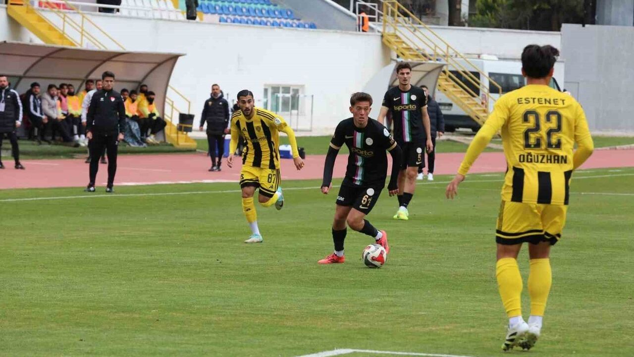 TFF 2. Lig Kırmızı Grup 13. Hafta: Isparta 32 Spor 1-1 Aliağa FK