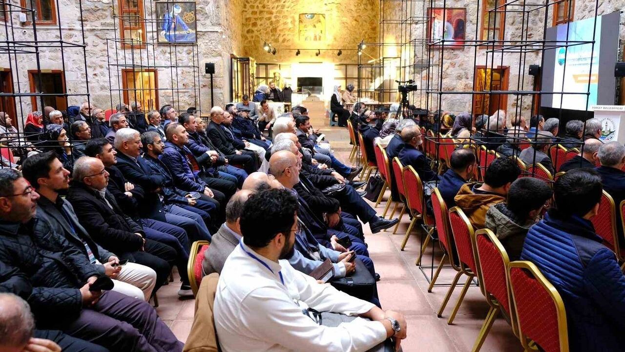 TOGÜ ev sahipliğinde 17. İslam Hukuku Akademisyenleri Toplantısı: Güncel meseleler Yağıbasan Medresesi’nde tartışıldı