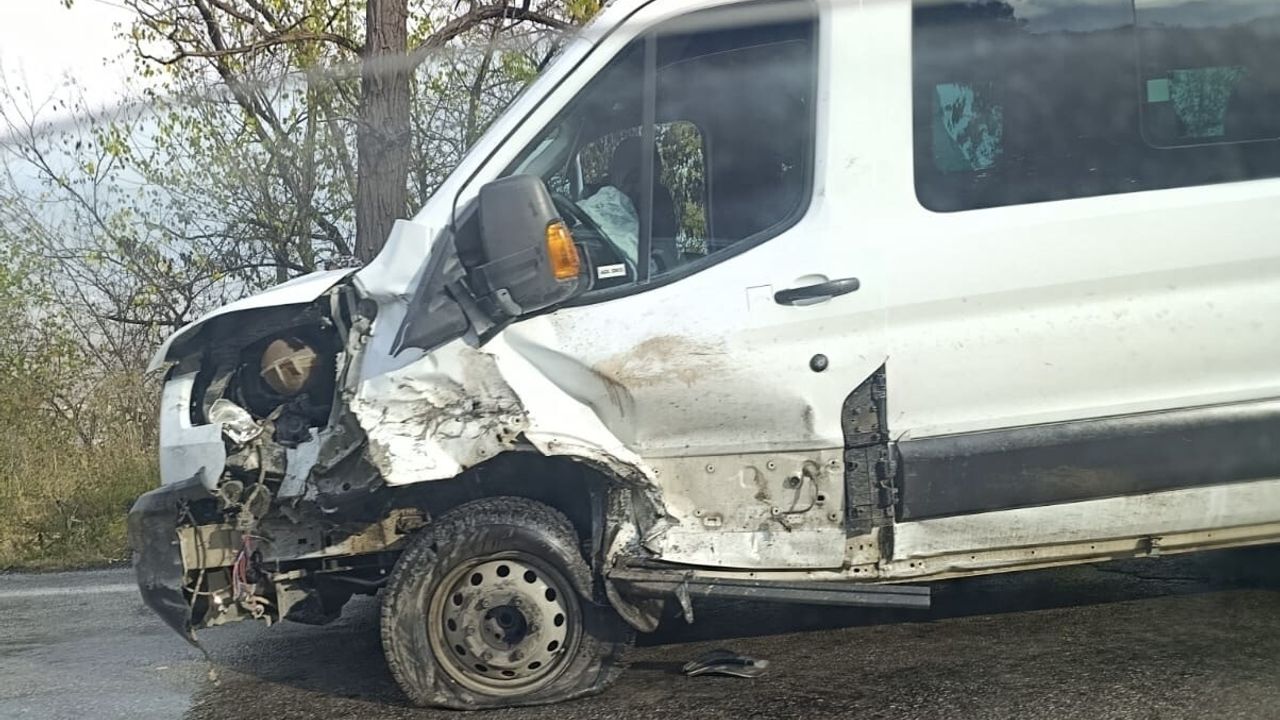 Tokat'ın Niksar ilçesinde zincirleme kaza: 9 yaralı