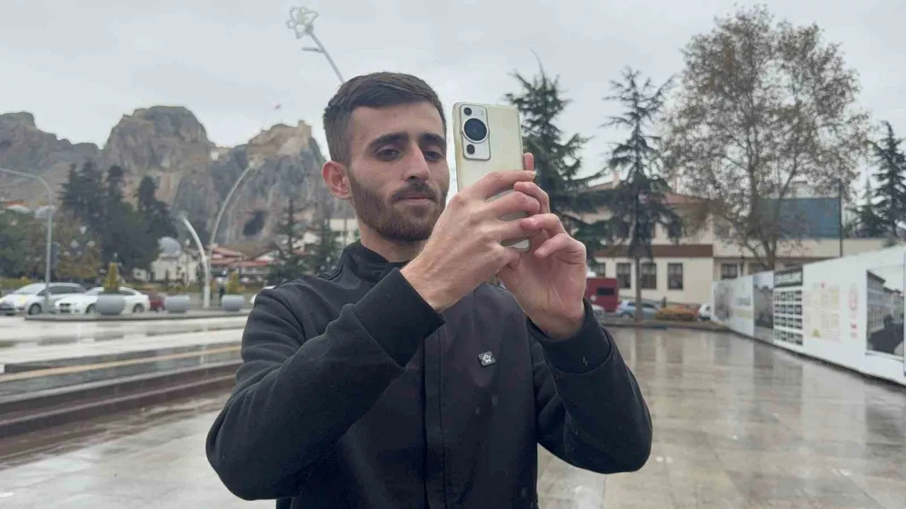 Tokatlı usta Mehmet Emin Coruş XMAGE'de dünya ikincisi oldu; vize nedeniyle Paris törenine katılamadı