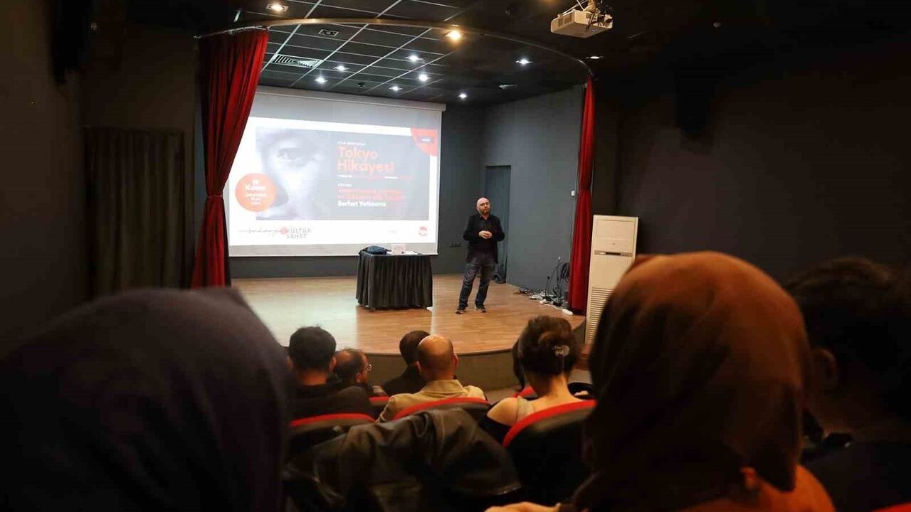 Tokyo Hikâyesi Sakarya'da Gösterildi: Modern Japonya ve Aile Bağları Tartışıldı