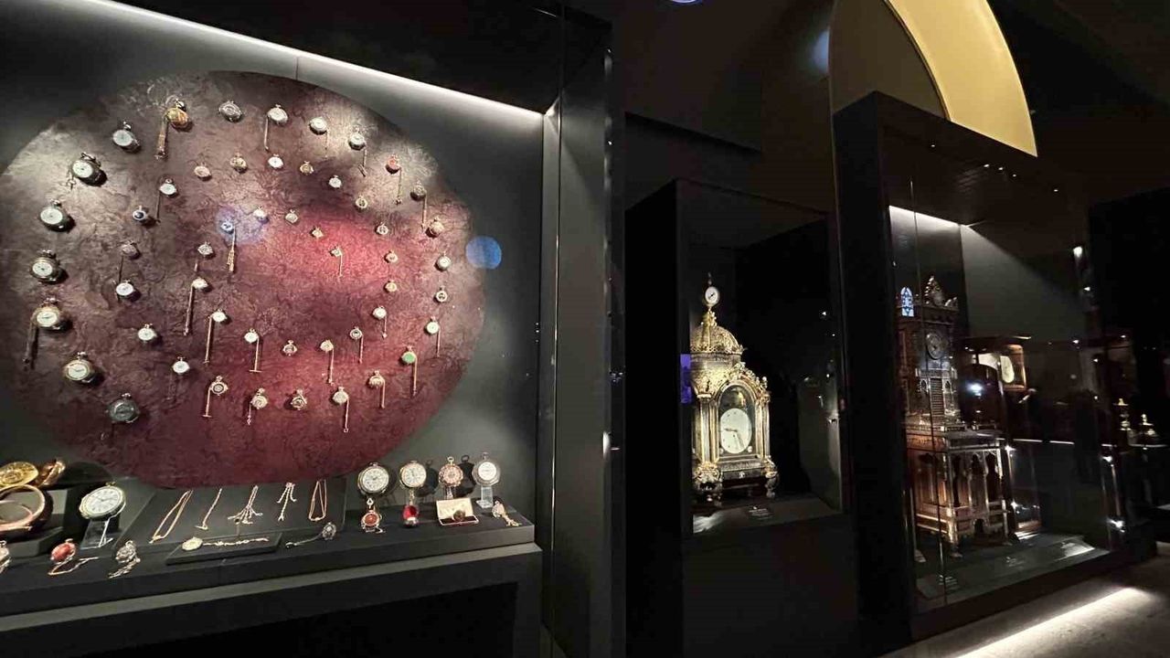 Topkapı Sarayı'nda Saat Müzesi ziyarete açıldı: 300'ü aşkın eser 'Zaman ve Sanat' temasıyla sergileniyor