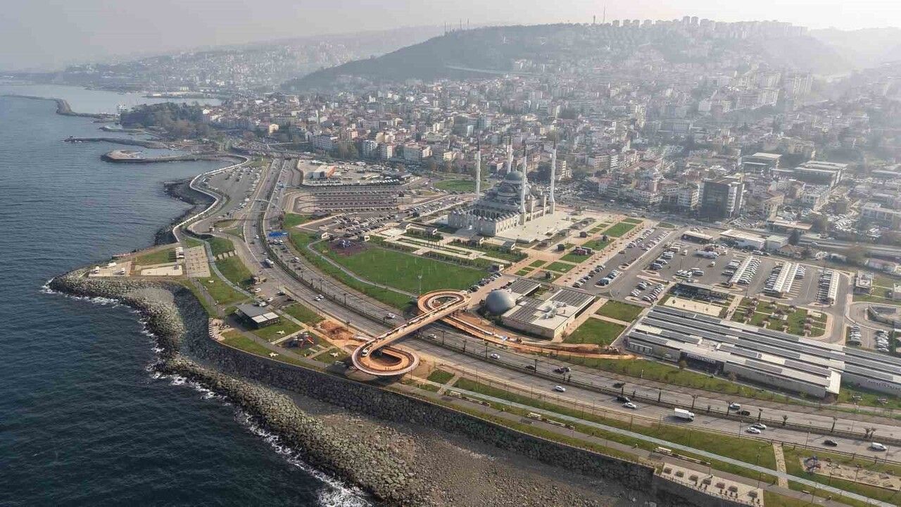 Trabzon'da Pazarkapı'ya Karadeniz'in İlk Ekolojik Üst Geçidi İnşa Ediliyor