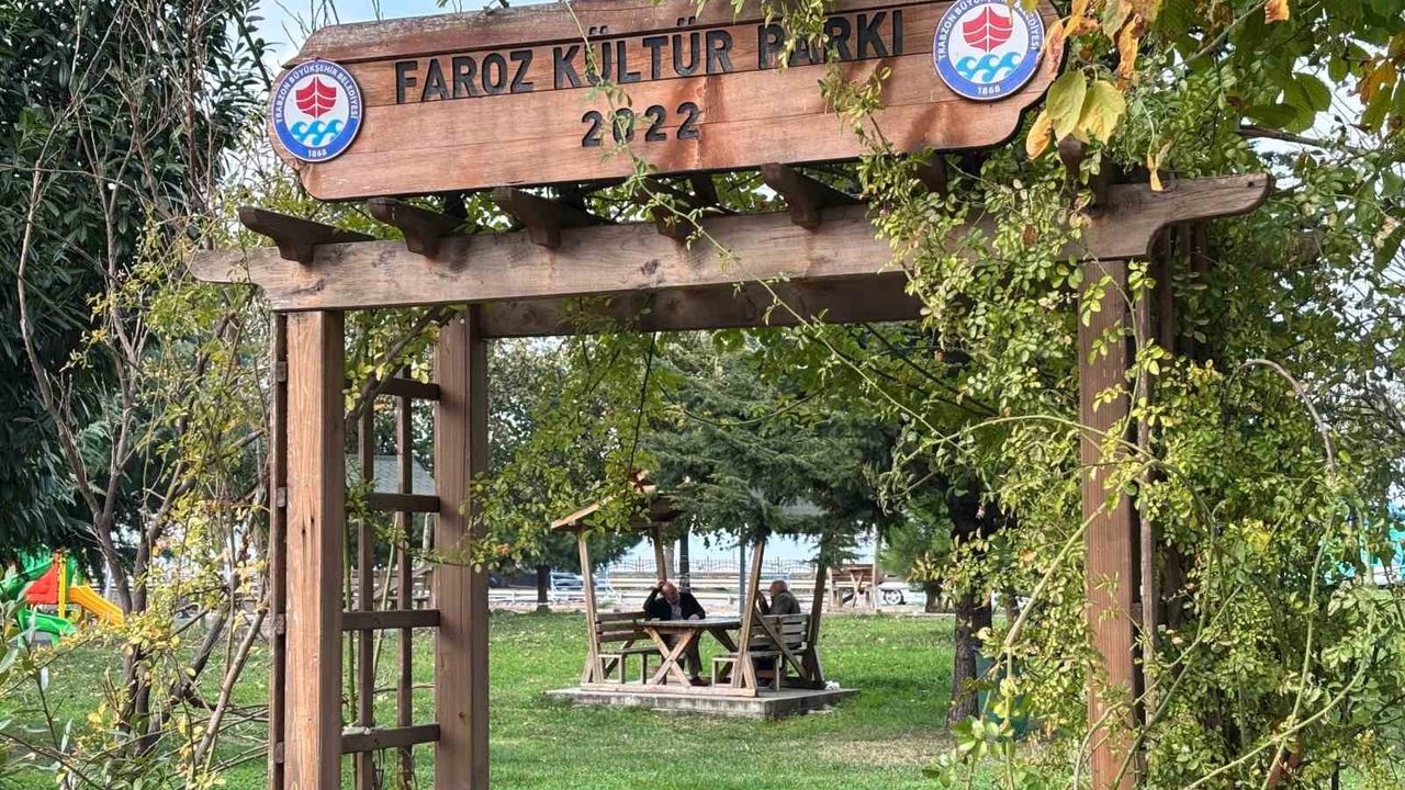 Trabzon'da Yalı Mahallesi sakinleri 'Faroz Yalı Mahallesi' adını talep etti; meclis referanduma karar verdi