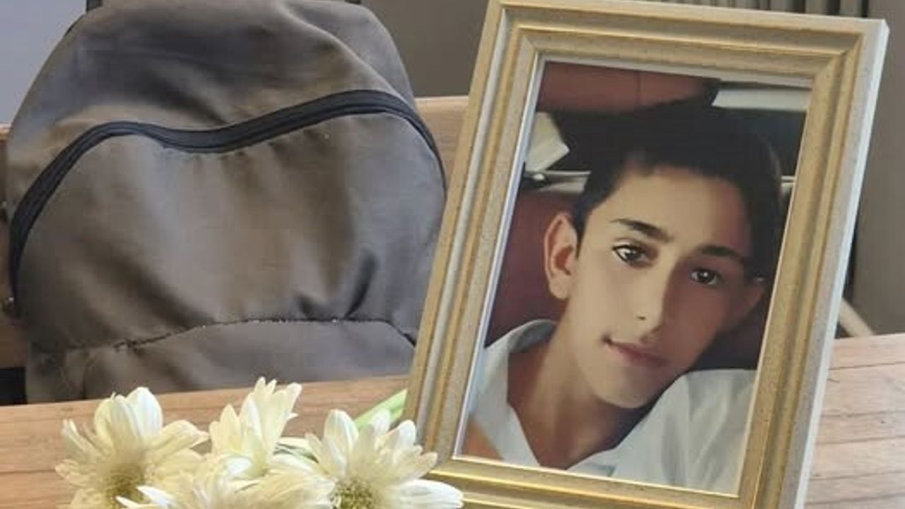 Trabzon’un Of ilçesinde 13 yaşındaki öğrenci sınıfta rahatsızlanarak hayatını kaybetti