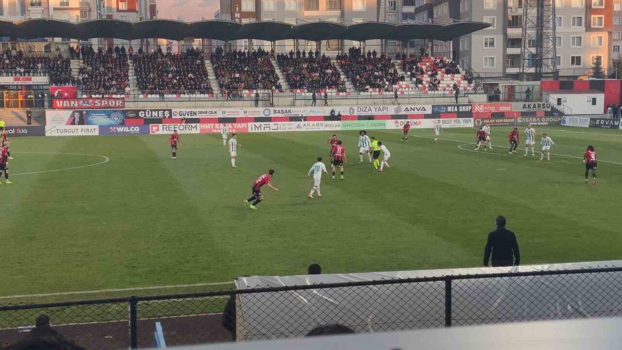 Trendyol 1. Lig: Vanspor FK 0 - Serikspor 1 — Atatürk'te Serikspor galibiyeti