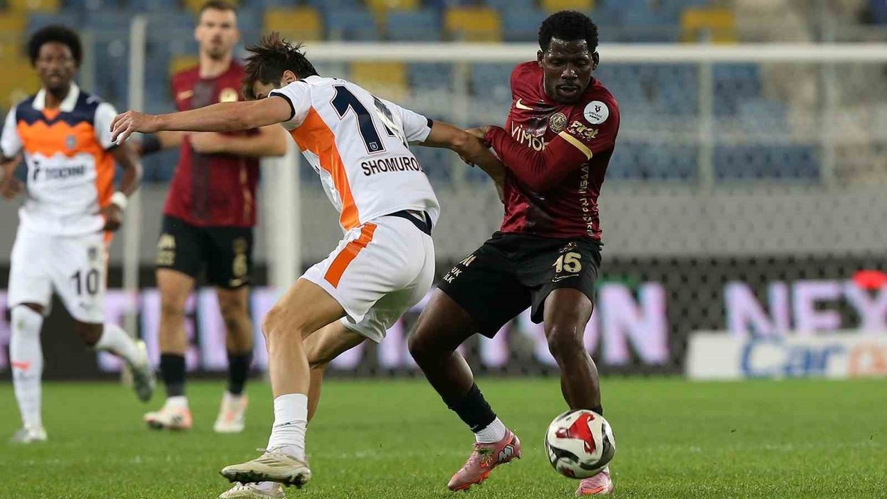 Trendyol Süper Lig 12. Hafta: Gençlerbirliği 1-0 RAMS Başakşehir (İlk Yarı)