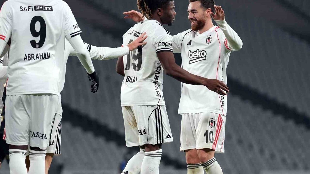 Trendyol Süper Lig: Beşiktaş, Fatih Karagümrük'ü 2-0 mağlup etti