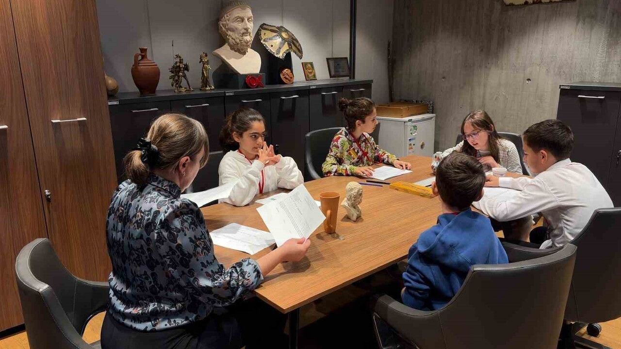 Troya Müzesi'nde Çocuklar 'Takeover Day' ile Müze Görevlerini Üstlendi