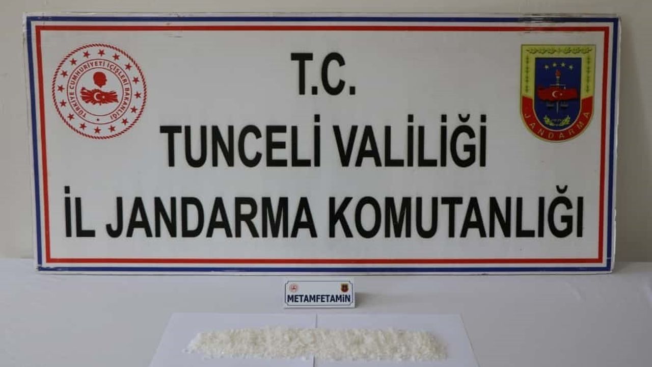 Tunceli’de jandarma operasyonunda 205 gram metamfetamin, yaklaşık 3 bin içimlik ele geçirildi