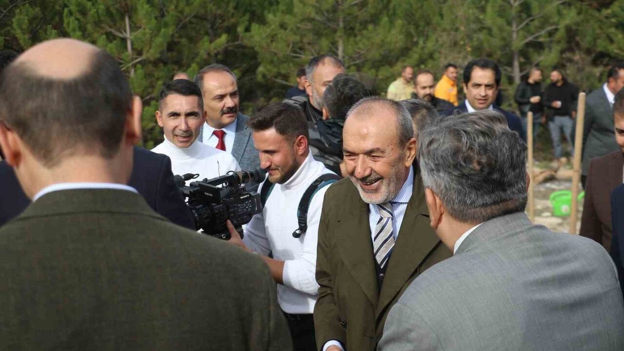 Türk Eğitim-Sen, Kızılcahamam'da şehit öğretmenler anısına 192 fidan dikti