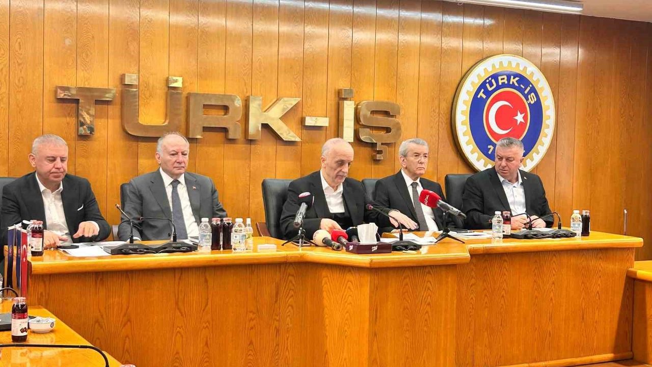 TÜRK-İŞ Başkanı Atalay: Yönetmelik Değişmezse Asgari Ücret Tespit Komisyonu'na Katılmayacağız