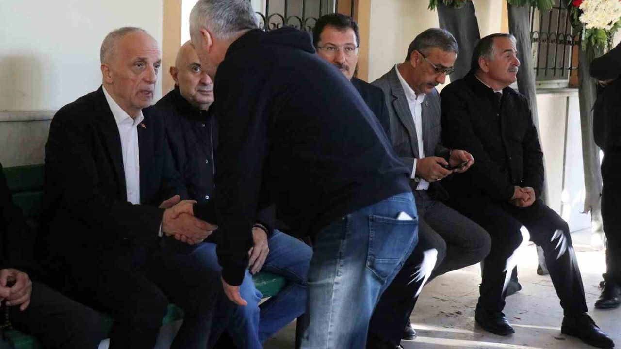 TÜRK-İŞ Başkanı Ergün Atalay’ın Kayınvalidesi Hatice Kubulay Son Yolculuğuna Uğurlandı