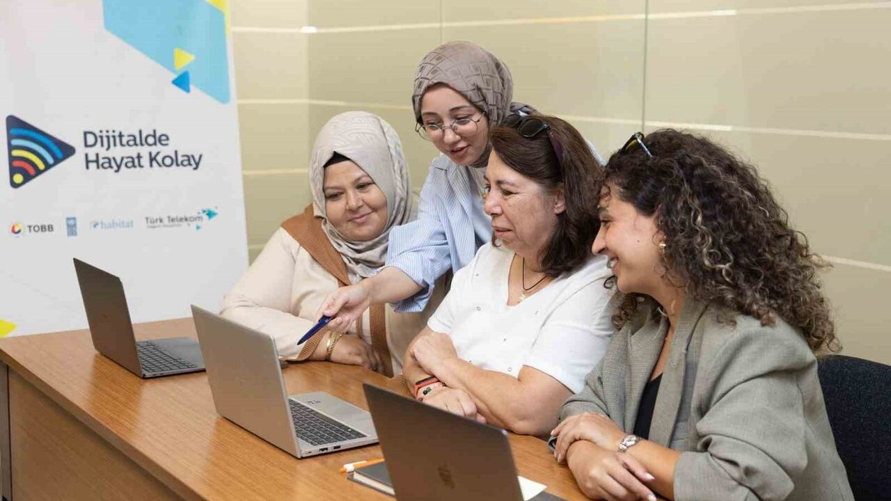 Türk Telekom 'Dijitalde Hayat Kolay' ile girişimci kadınların dijital güçlenmesini destekliyor