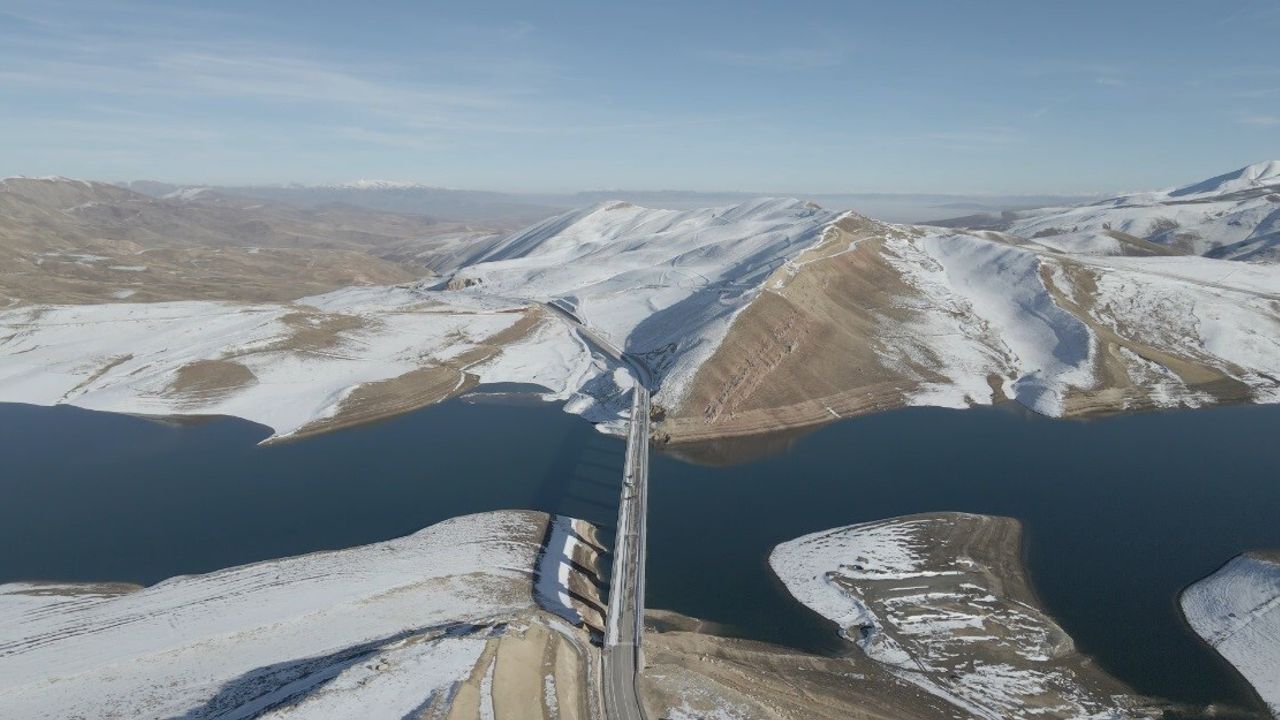 Turnaçayırı Barajı'nda kış manzaraları