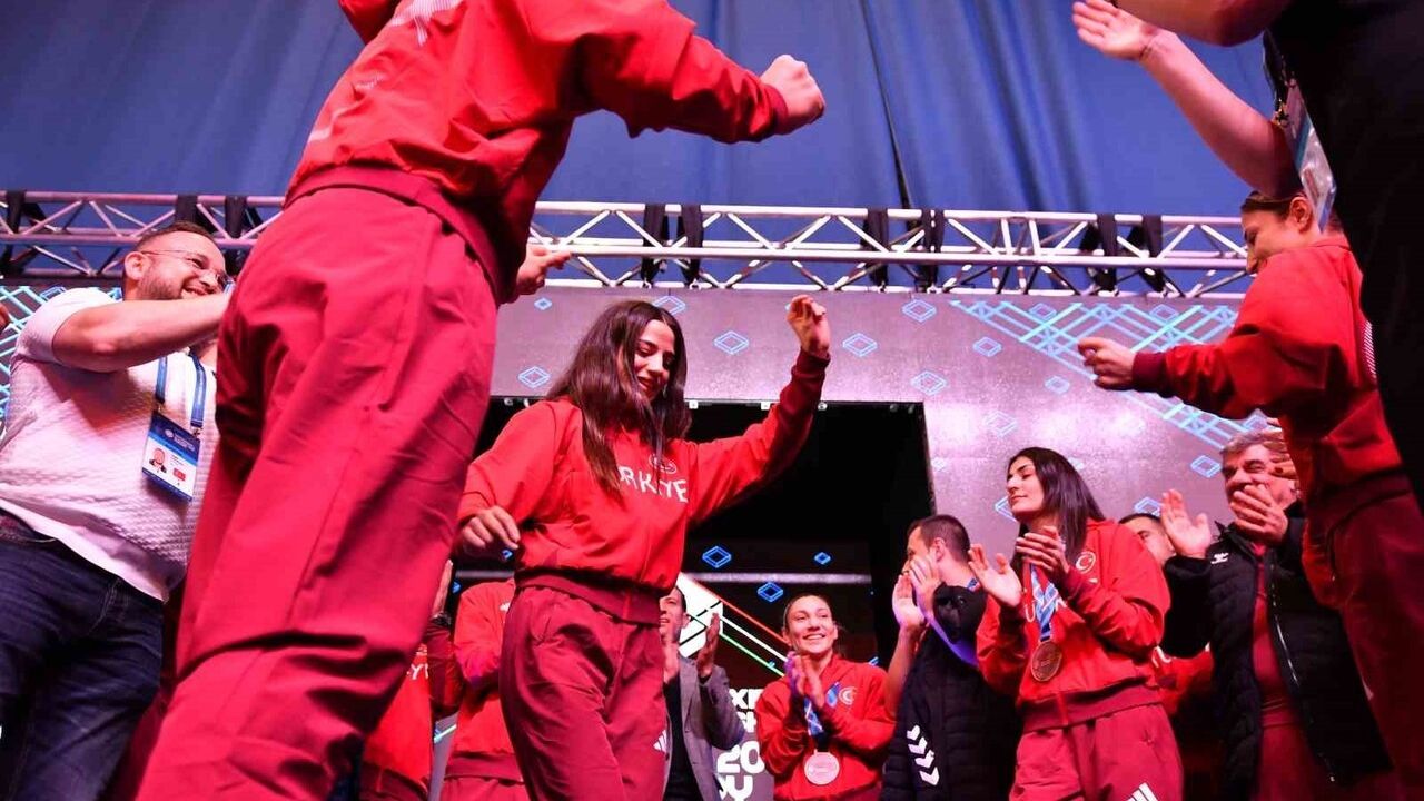 U23 Avrupa Boks Şampiyonası'nda Türkiye 9 madalya ve takım birinciliği elde etti