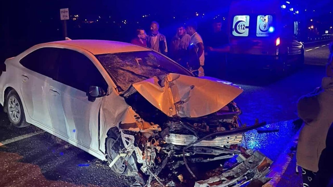 Ula'da beton bariyere çarpan araçta ağır yaralanan kadın hayatını kaybetti